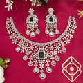 Short necklace, emerald. Ahankaraka AKSN72.