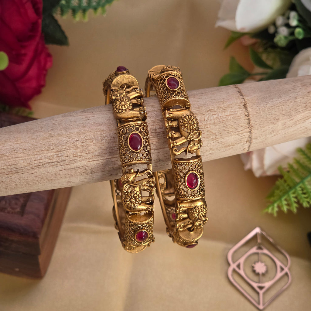 Bangles, elephant motif. Ahankaraka AKBA83.