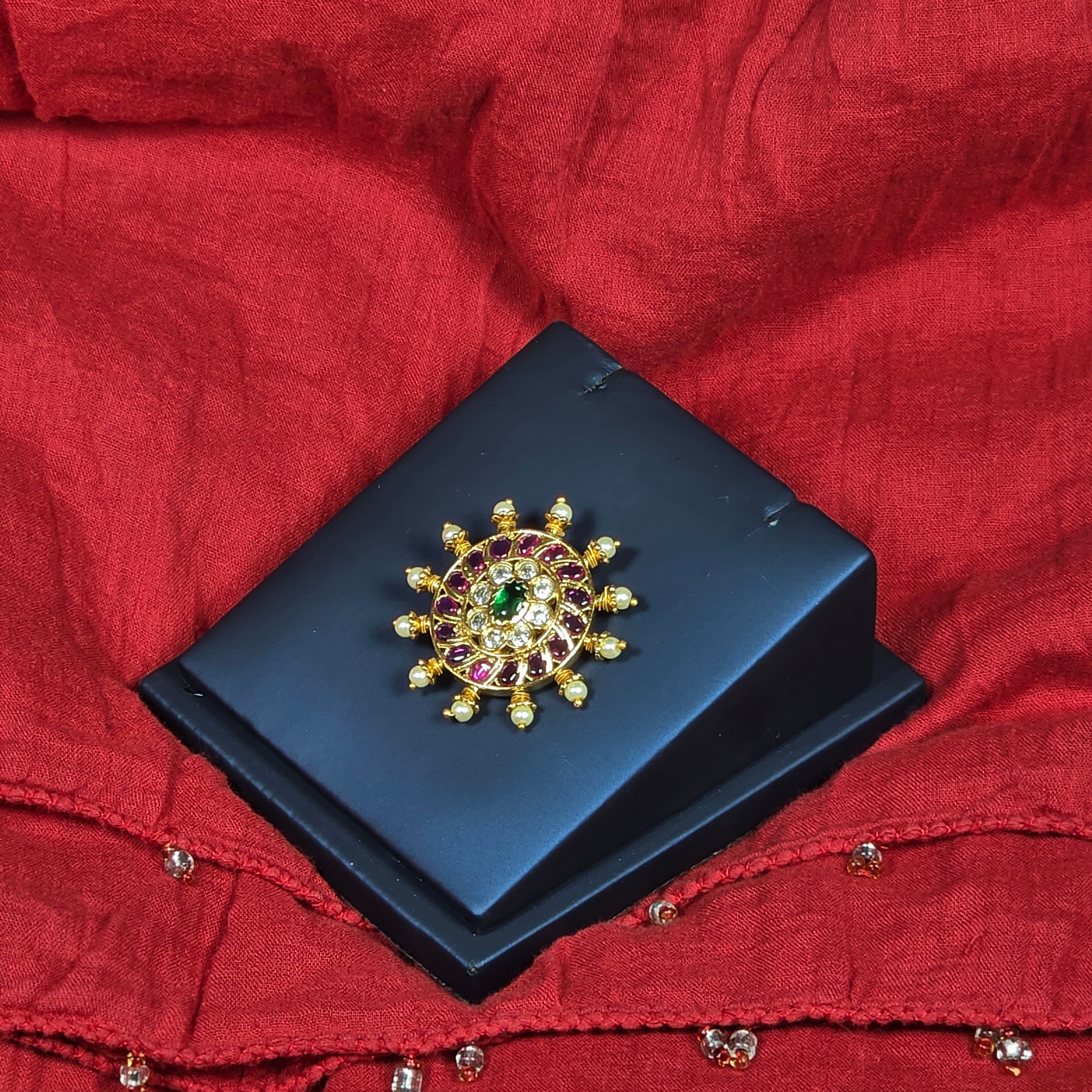 Kemp Floral Design Saree Pin