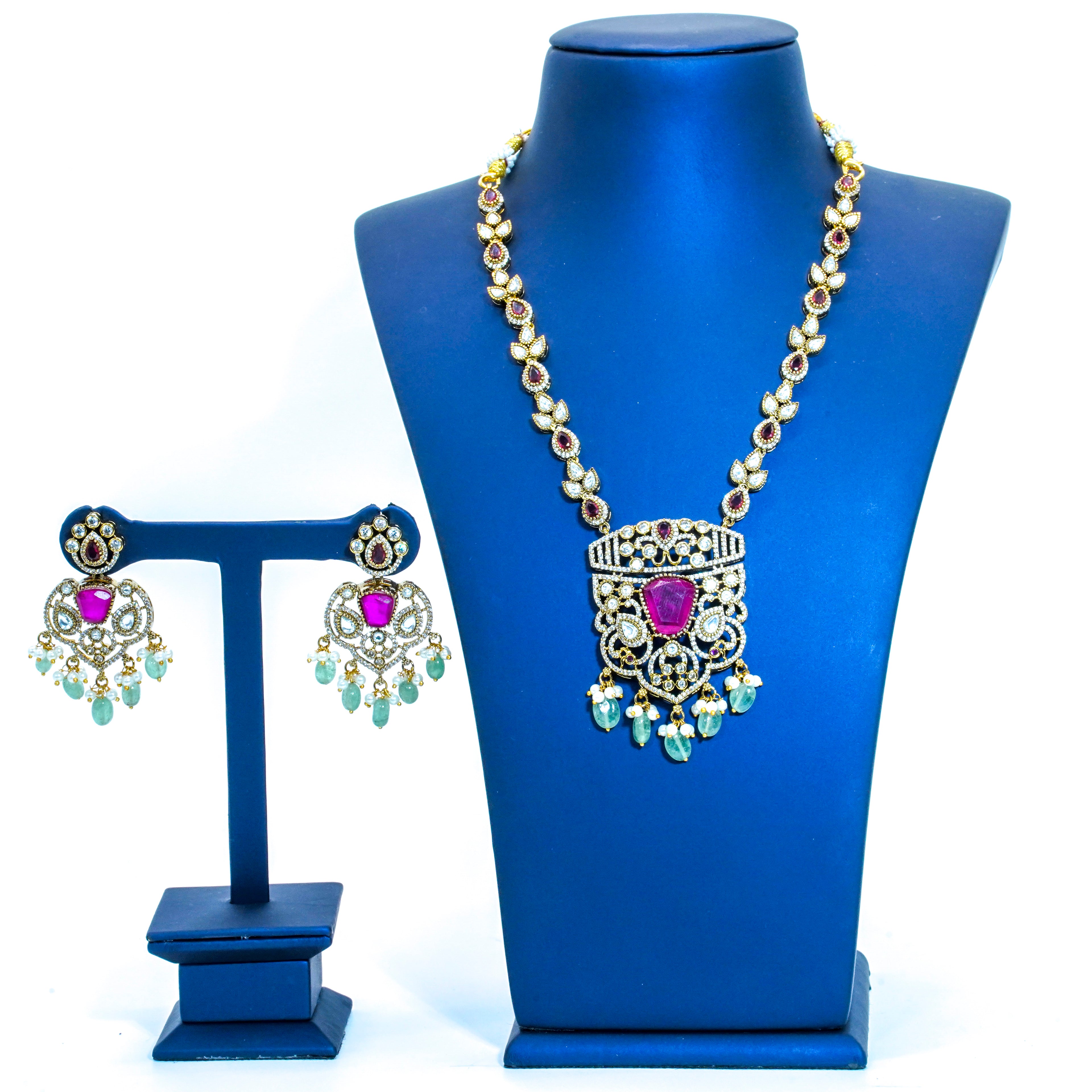 Moissanite Floral Design Pendant Short Necklace