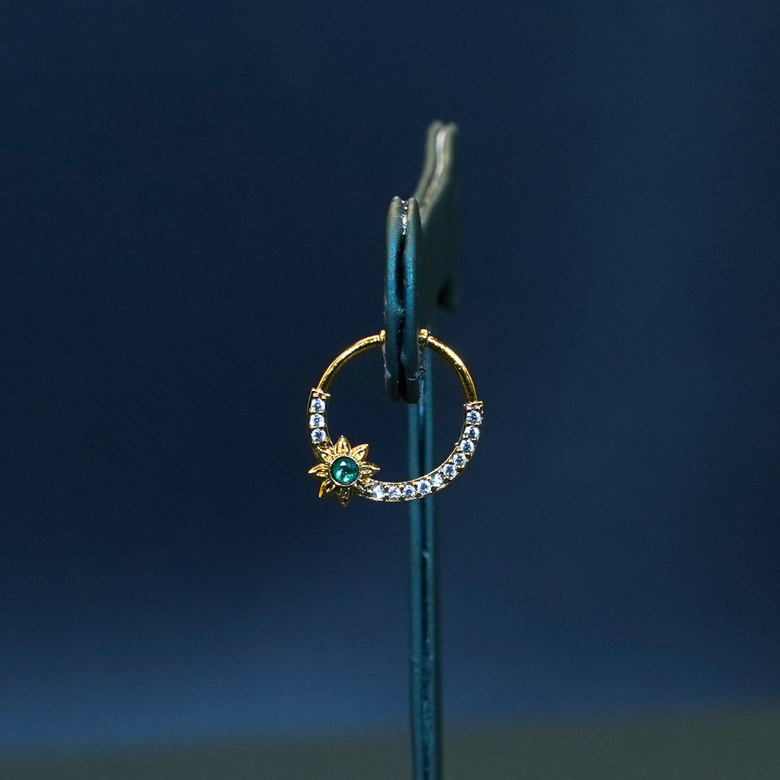 Gold Alike Green Stone Right Side Nosepin