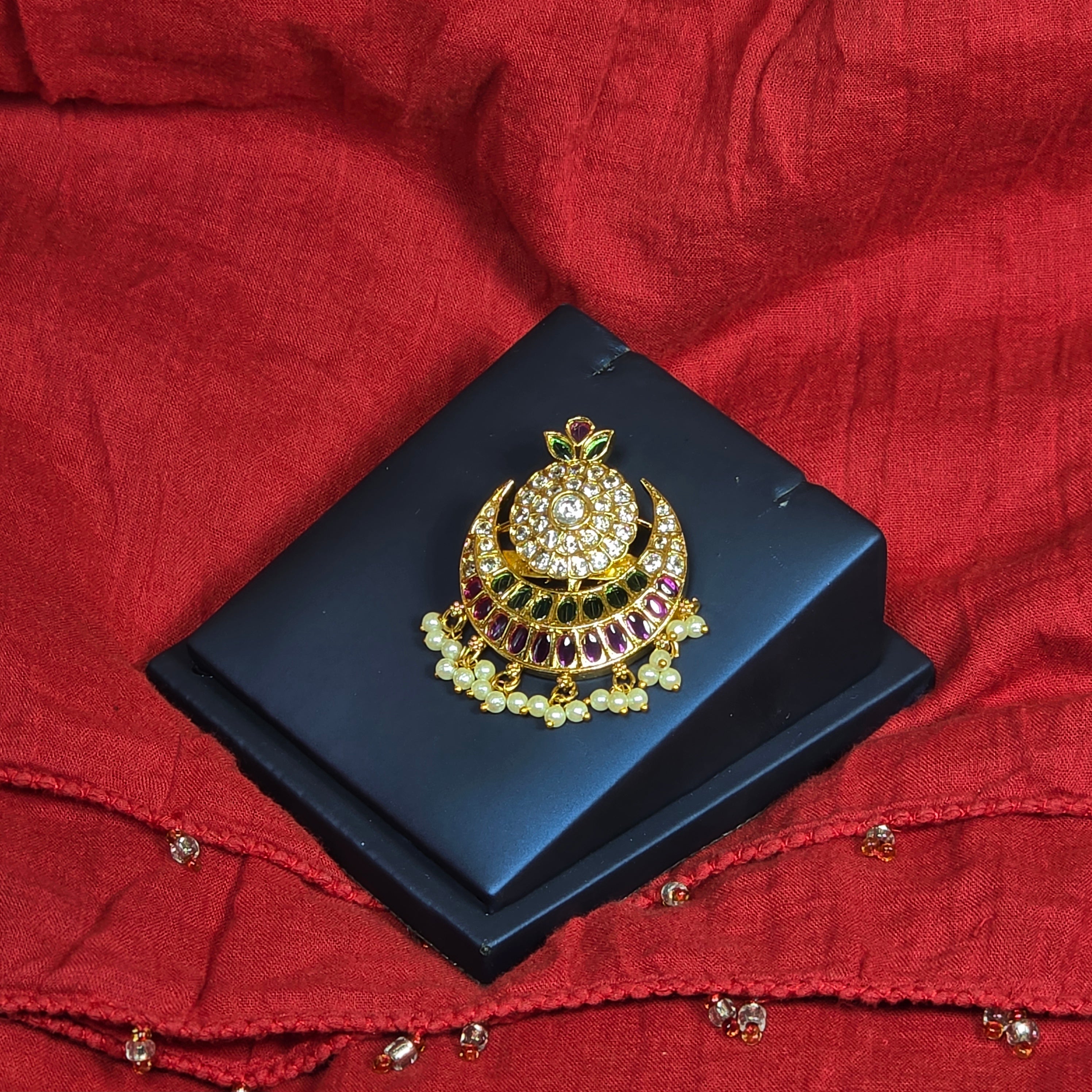 Kemp Moon Design Saree Pin with Pearls