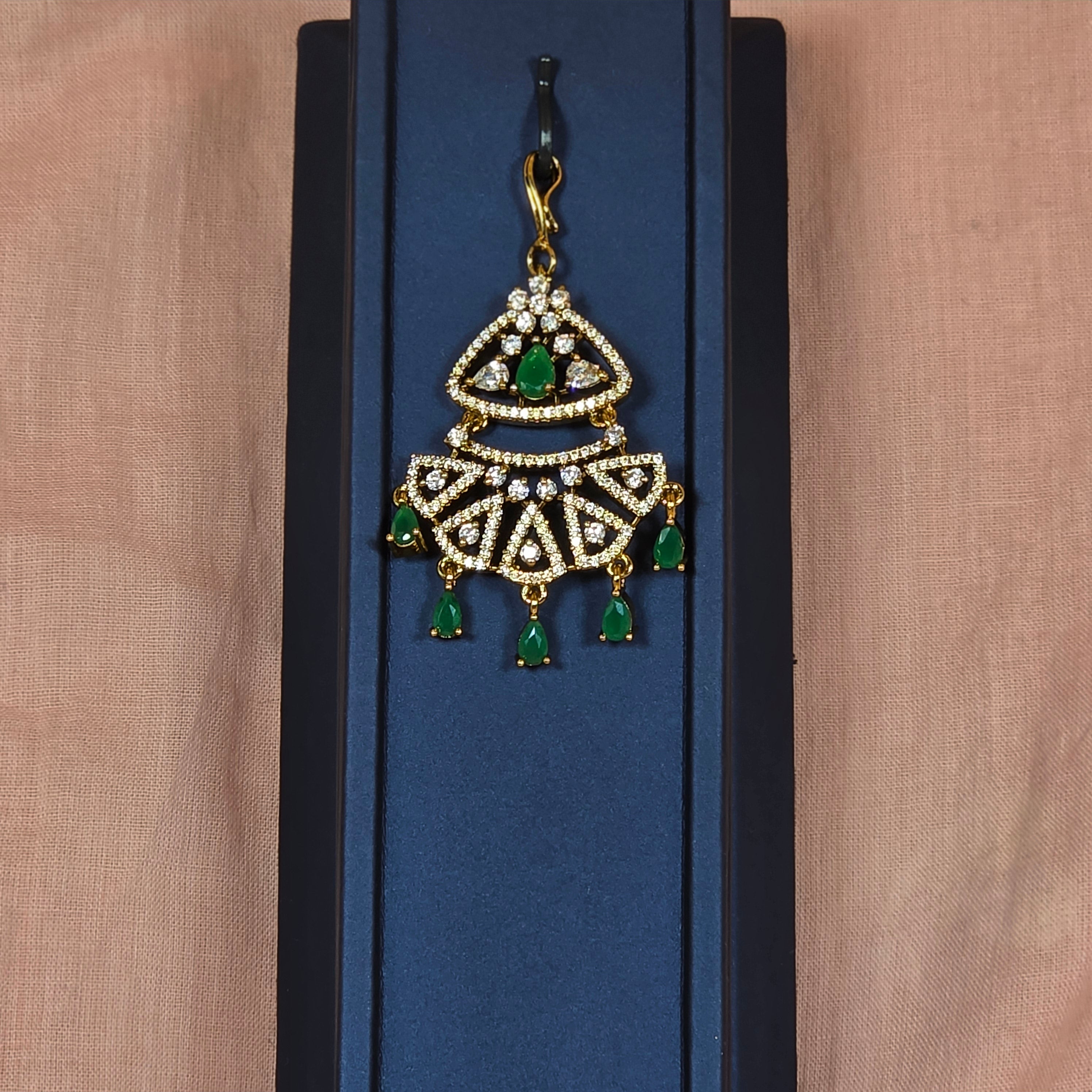 Exquisite Triangle Emerald Stone Maangtikka