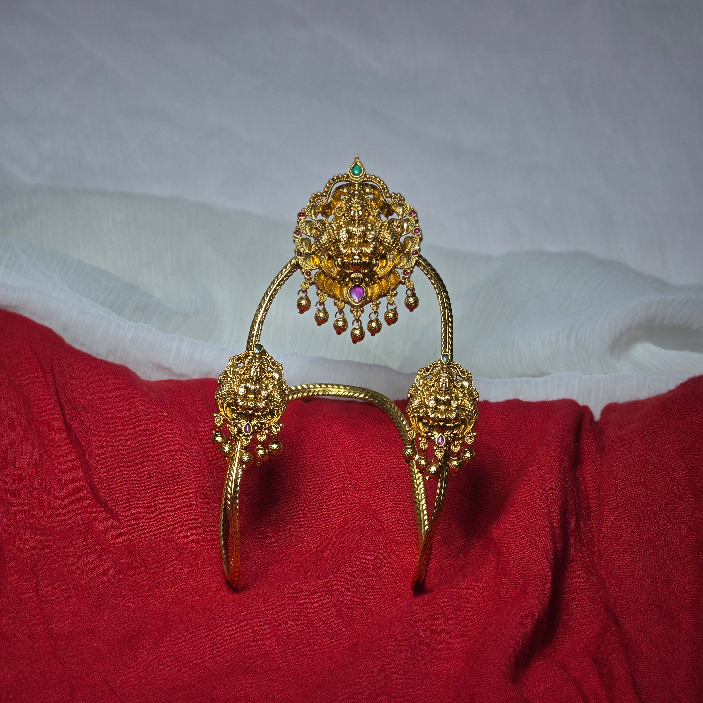 Radiant Lakshmi Peacock Design Vanki / Armlet