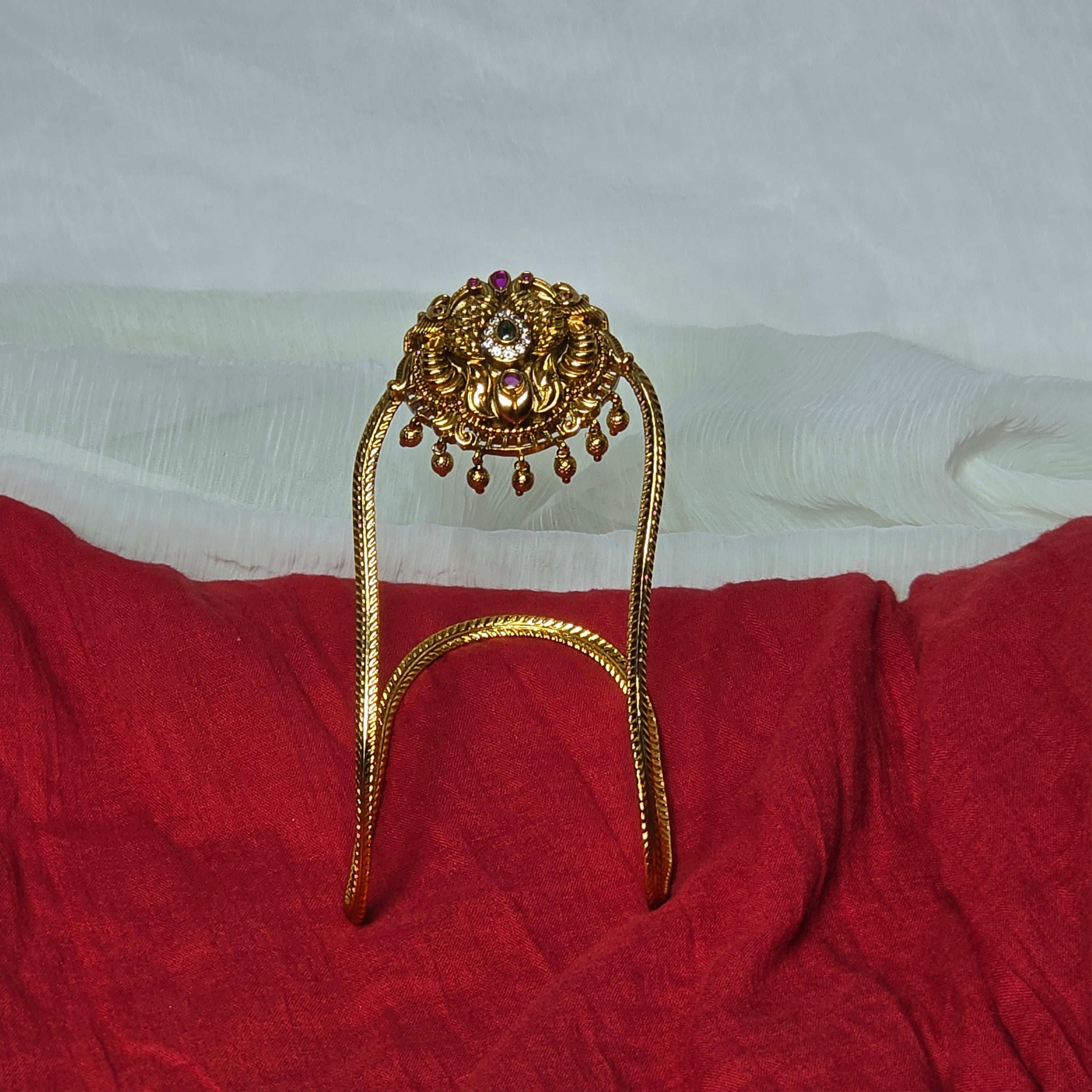Elegant Peacock Design Vanki / Armlet