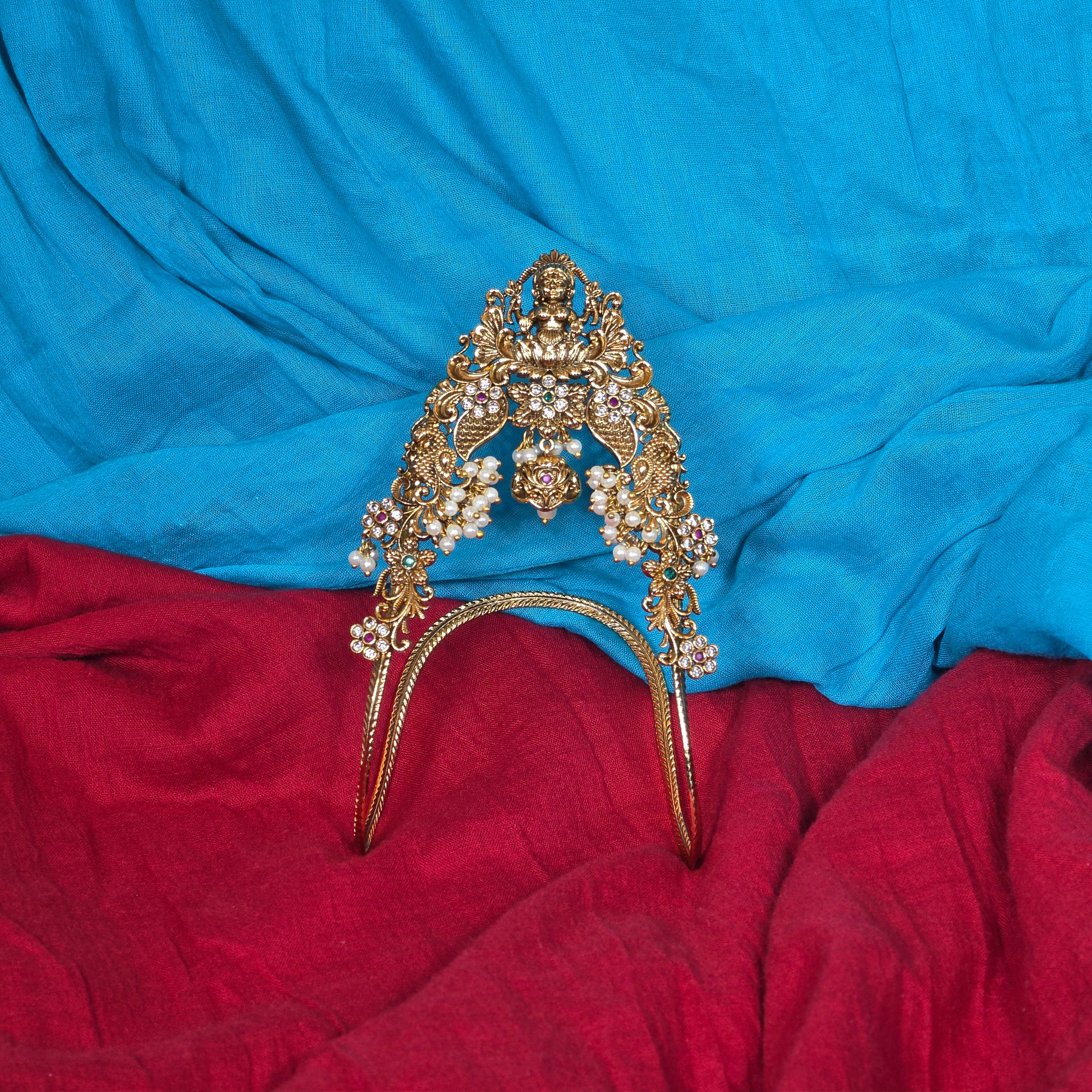 Stunning Lakshmi Peacock Design Vanki / Armlet with Pearls