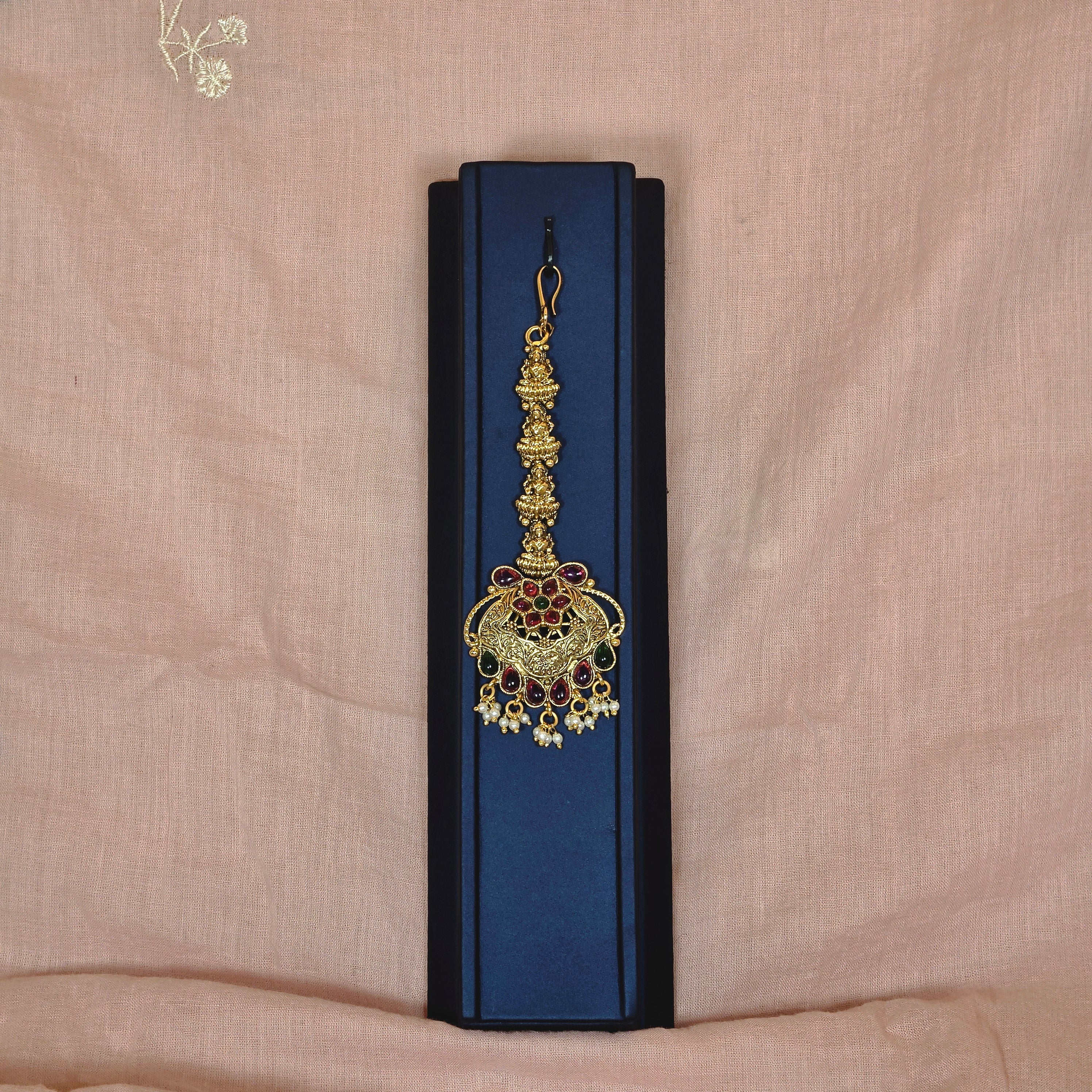 Kemp Lakshmi Floral Maangtikka