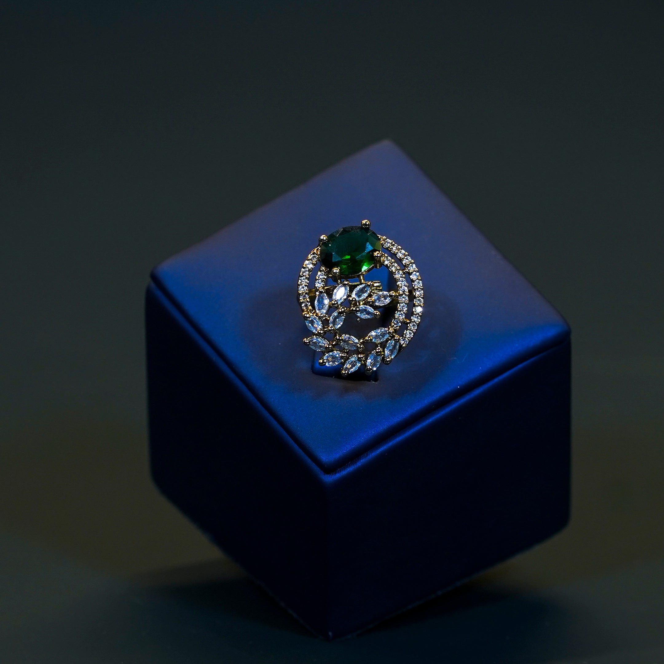 Victoria Floral Green Stones Finger Ring