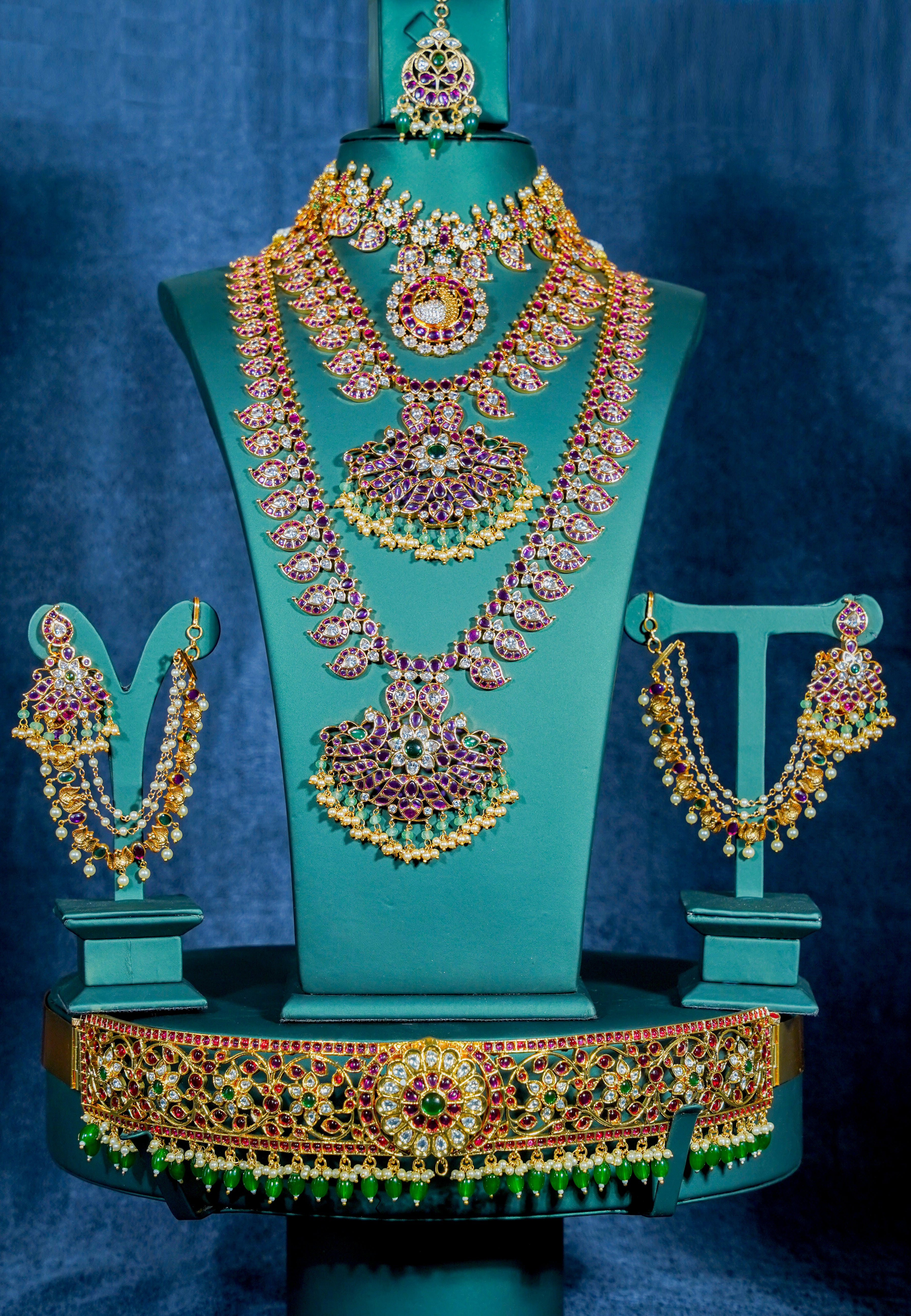 Kempo Mango Floral Design Bridal Set
