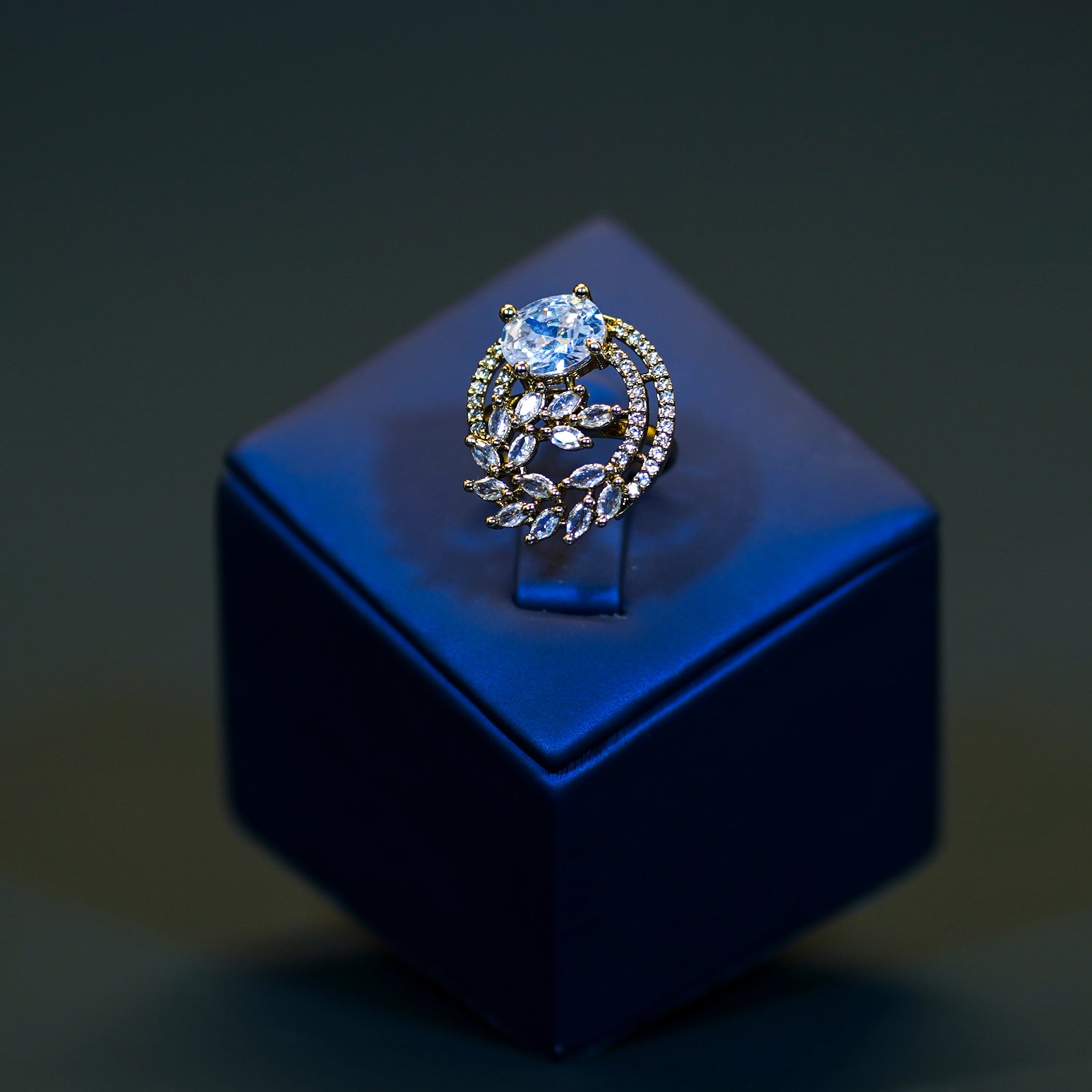 Victoria Floral White Stones Finger Ring