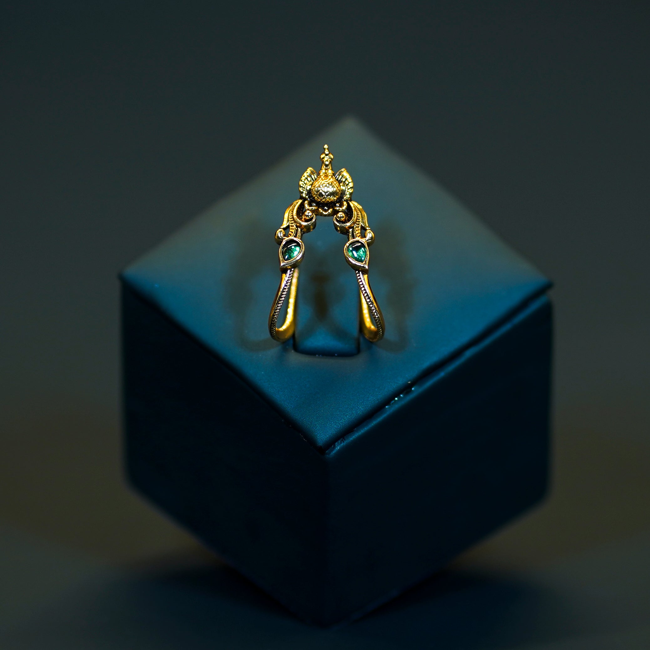 Elegant Peacock Green Stones Vanki Design Finger Ring