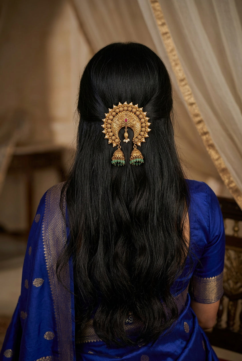 Hair pin, set with mint green beads. Ahankaraka AKHP01.
