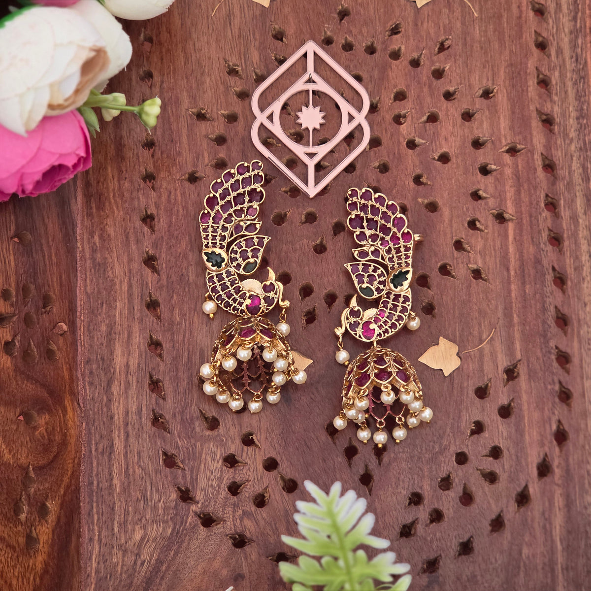 Ear cuff, set with kemp, peacock motif. Ahankaraka AKEC11.