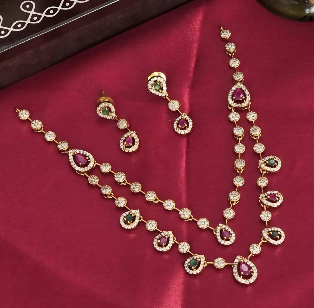 Short necklace, set with stones in several colours. Ahankaraka AKSN12.