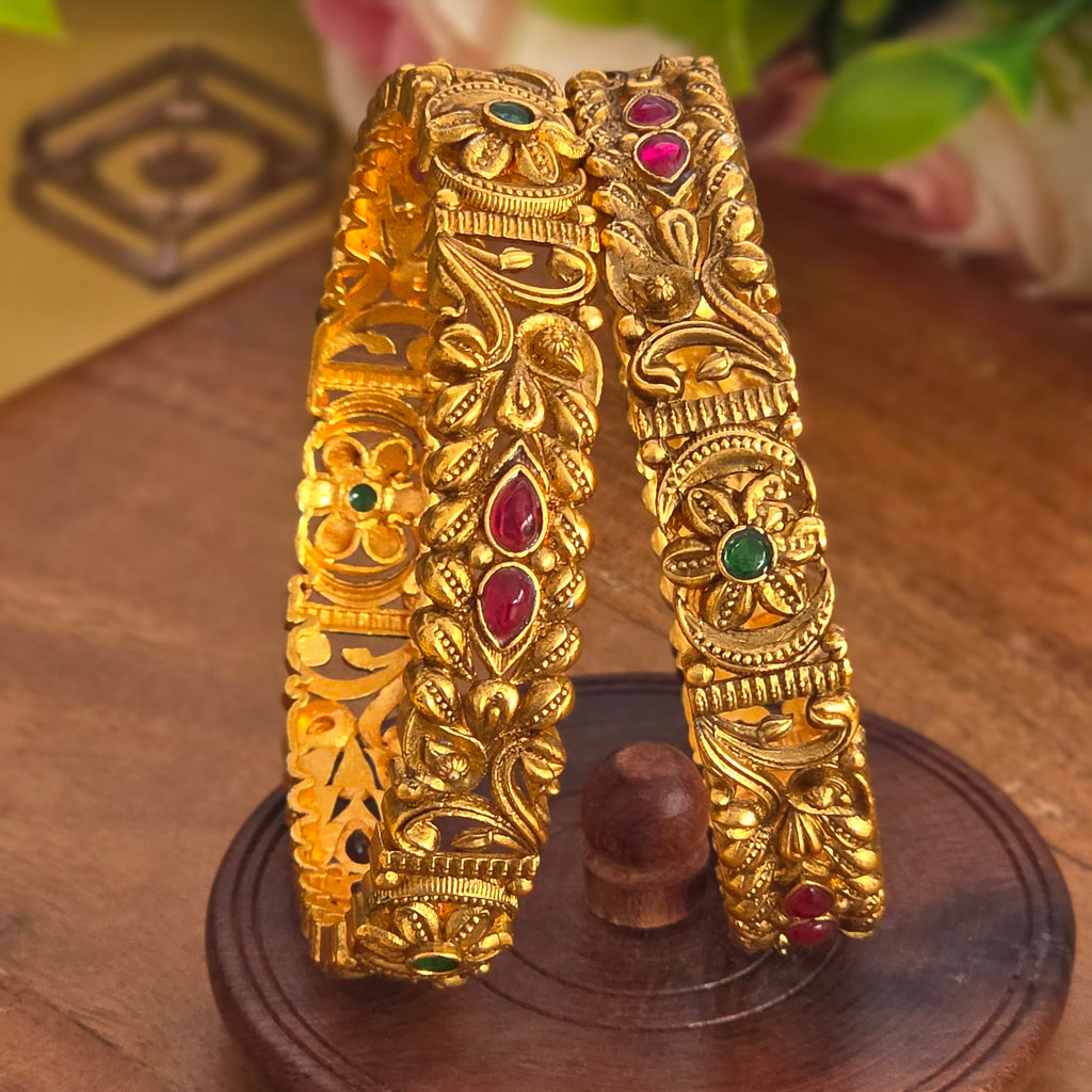 Bangles, floral motif. Ahankaraka AKBA119.