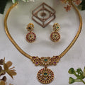 Choker necklace, set with kemp. Ahankaraka AKCK16.