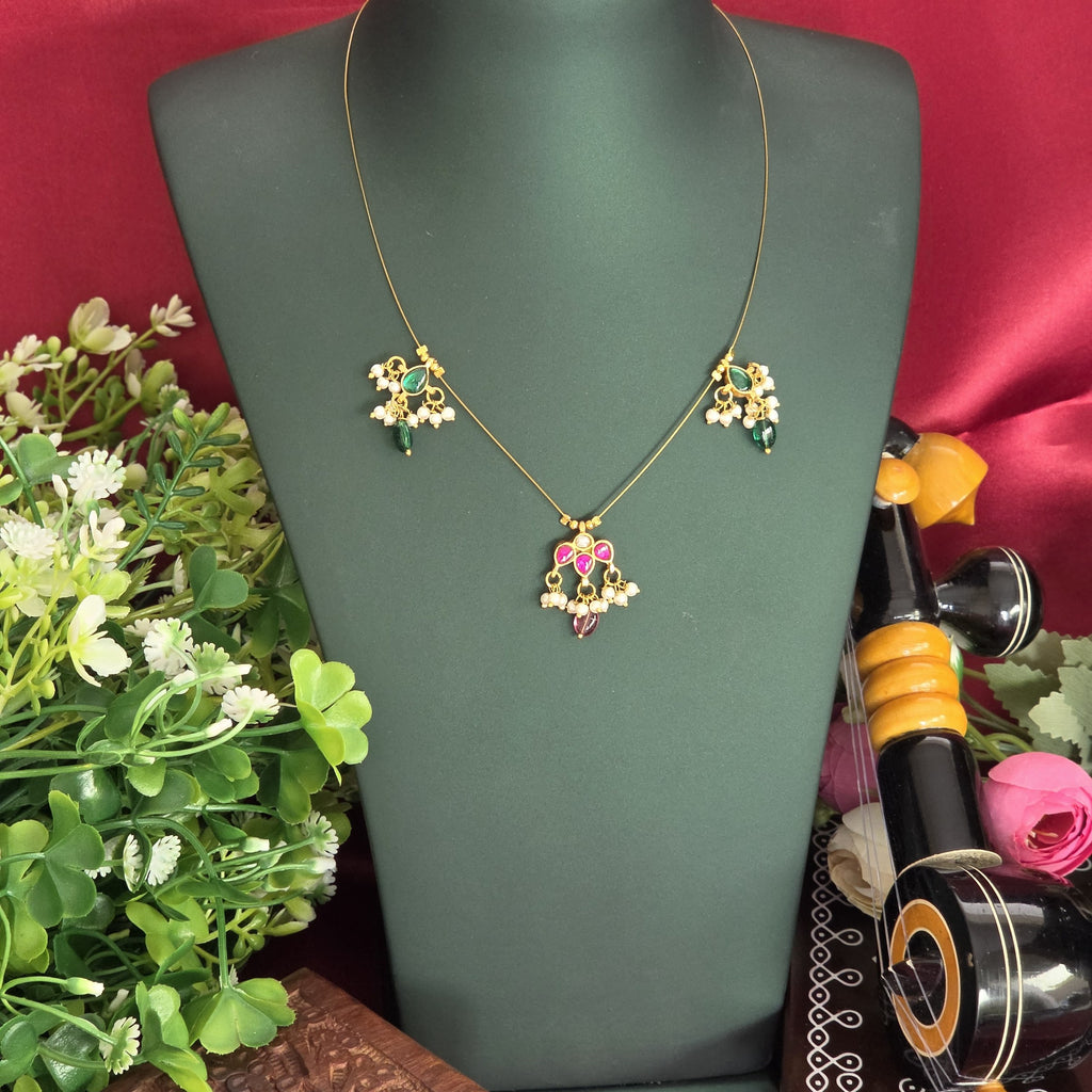 Invisible necklace, floral motif. Ahankaraka AKIN01.