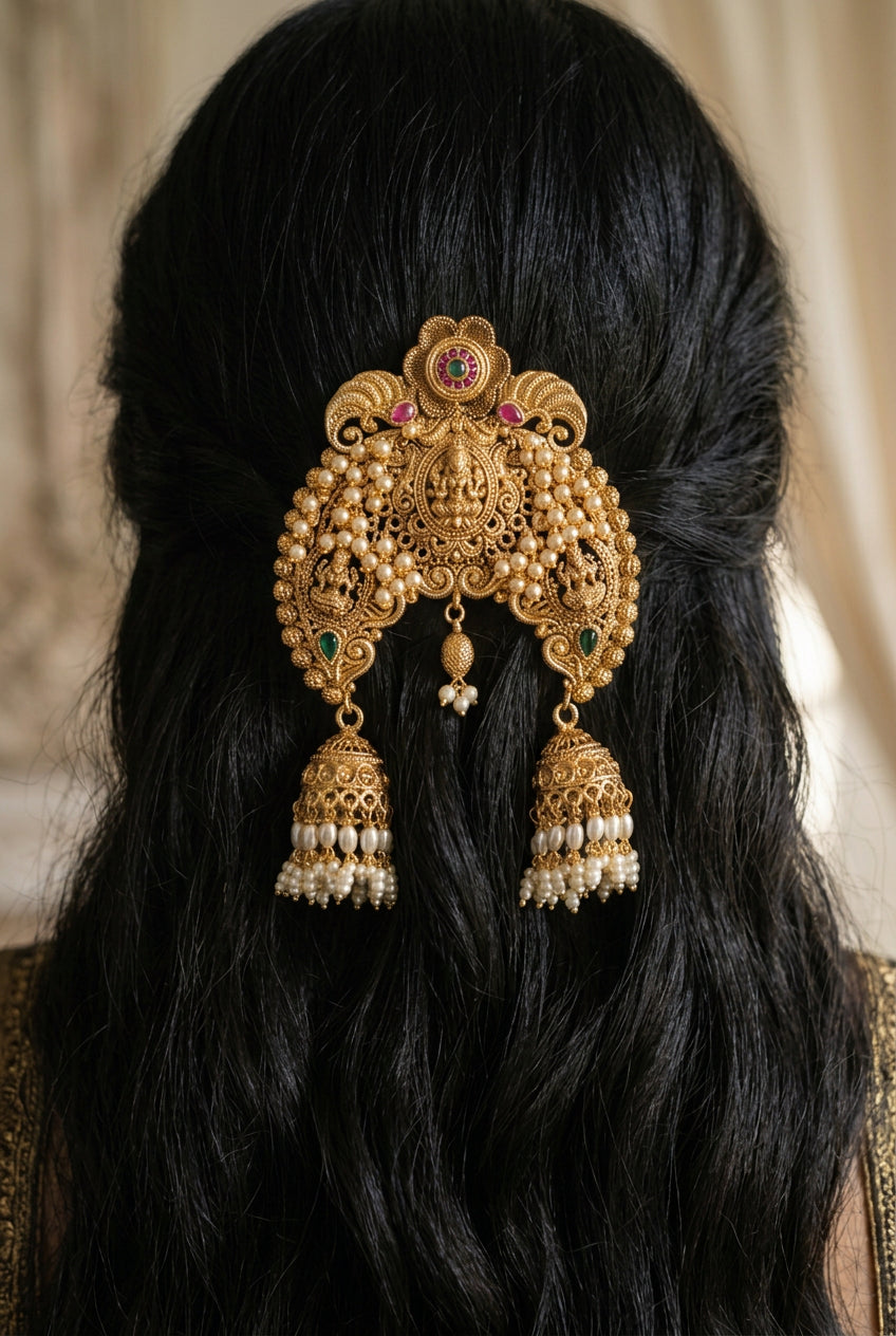 Hair pin, Lakshmi and peacock motifs. Ahankaraka AKHP04.