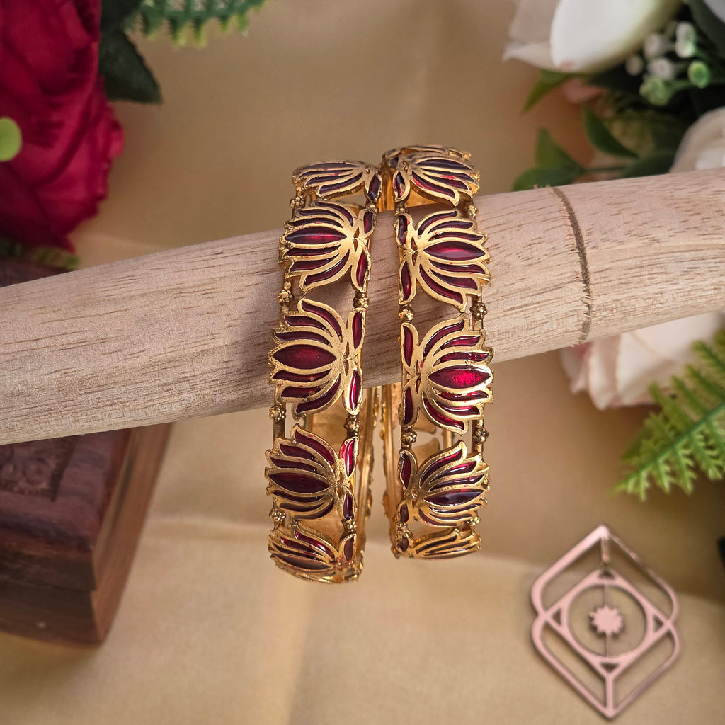 Bangles, lotus motif. Ahankaraka AKBA104.