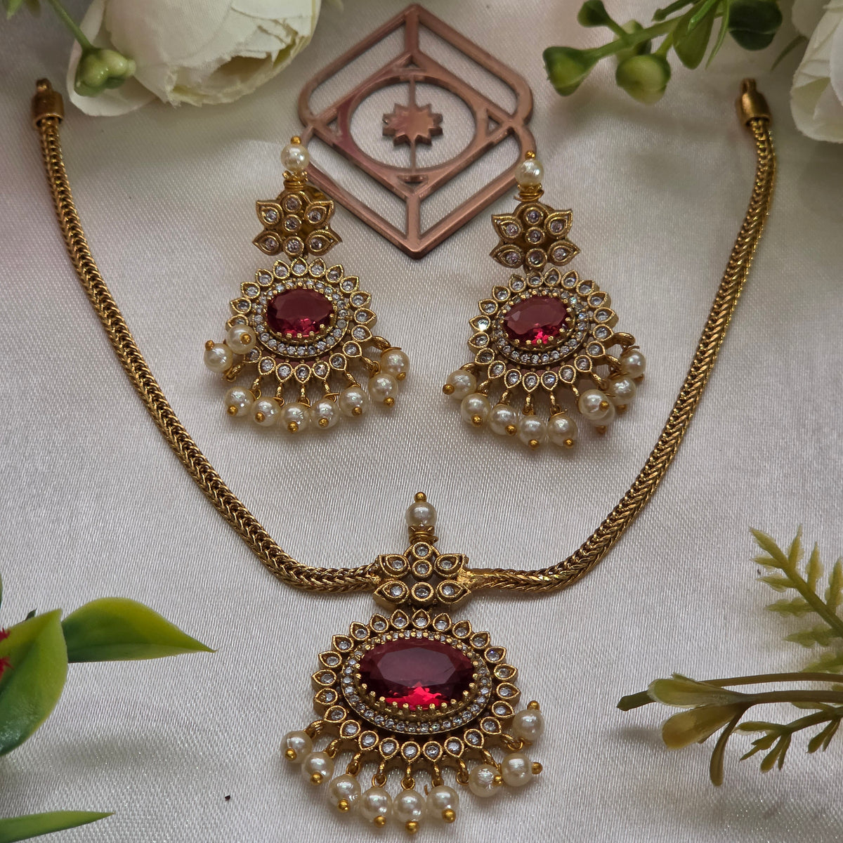 Choker necklace, set with ruby. Ahankaraka AKCK08.