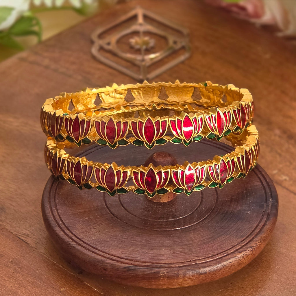 Bangles, lotus motif. Ahankaraka AKBA107.