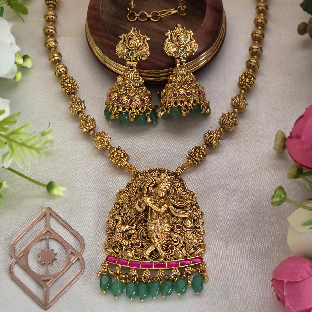 Mid length necklace, set with jadau, Krishna motif. Ahankaraka AKMLN08.