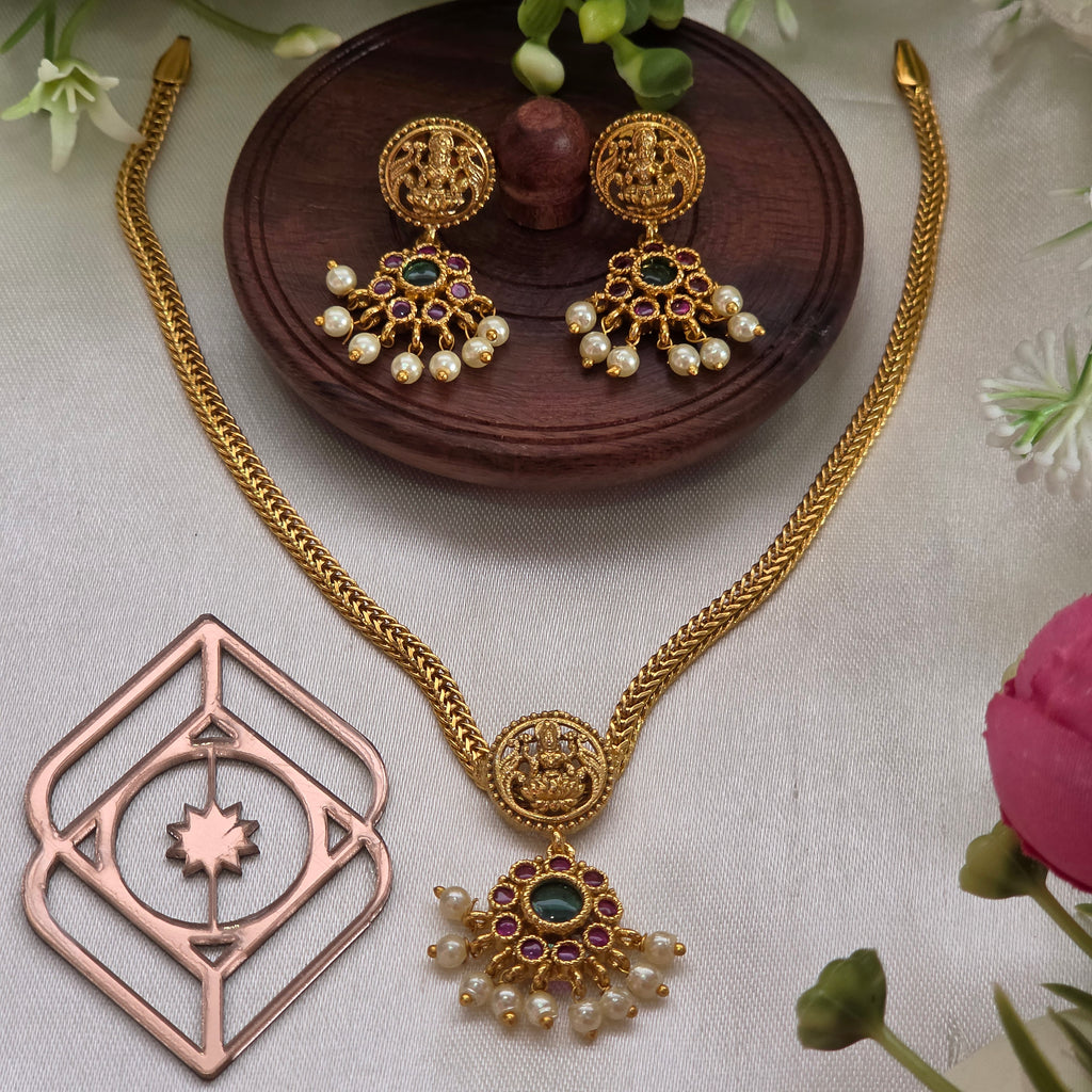 Choker necklace, Lakshmi and floral motifs. Ahankaraka AKCK12.