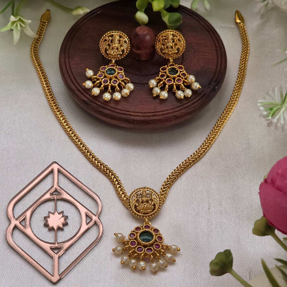 Choker necklace, Lakshmi and floral motifs. Ahankaraka AKCK12.