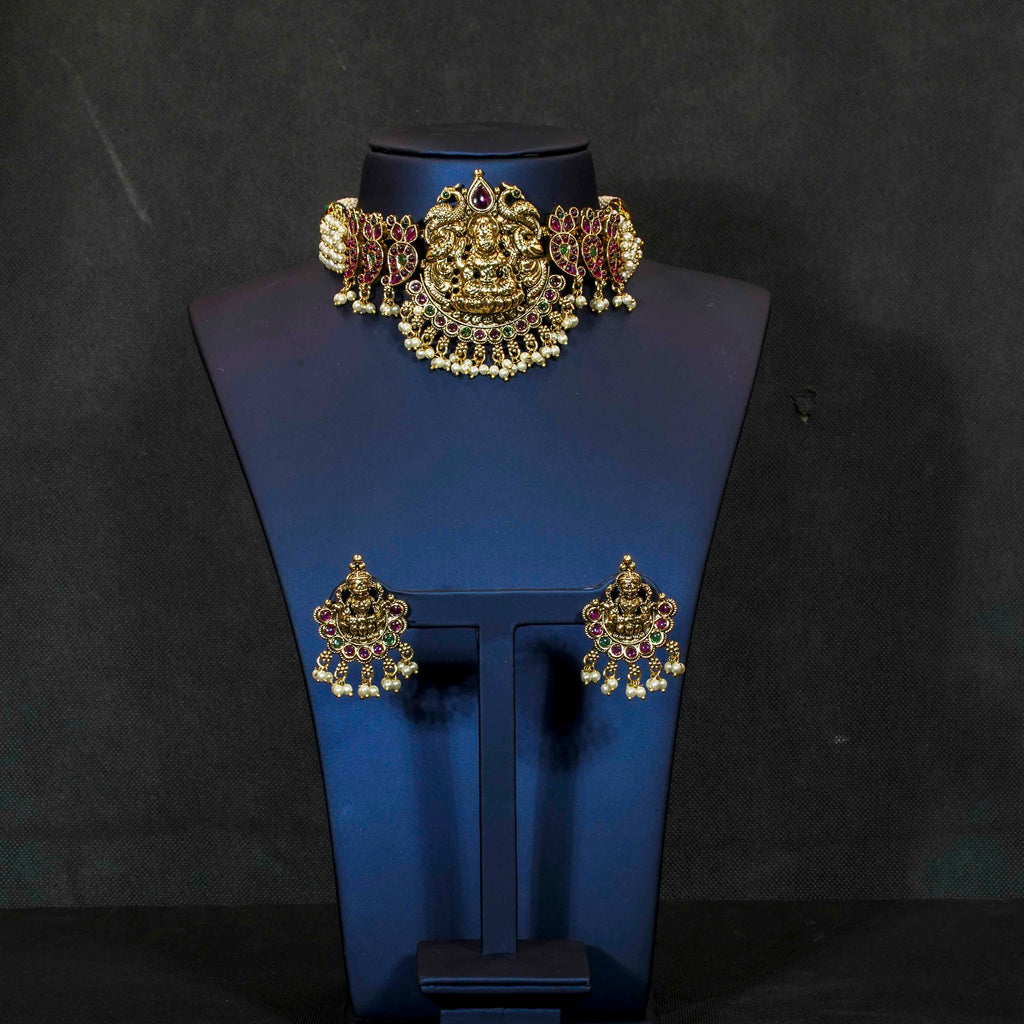 Choker necklace, set with kemp and pearls, Lakshmi and peacock motifs. Ahankaraka AKCK21.