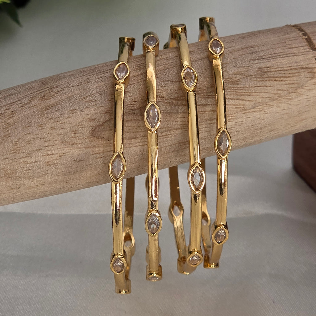 Bangles. oval stone. Ahankaraka AKBA17.