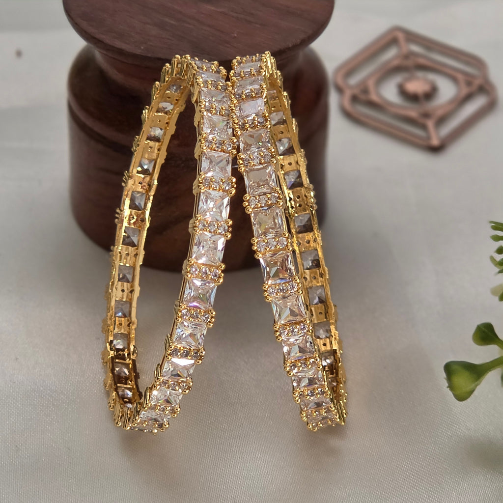 Bangles. square stones. Ahankaraka AKBA31.