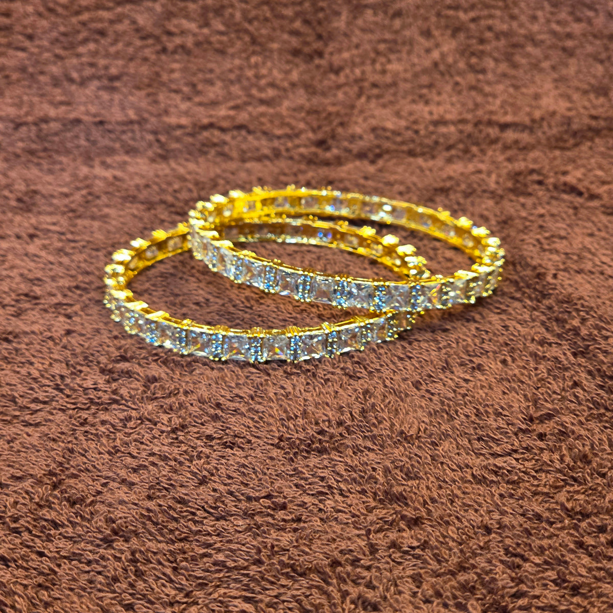 Bangles. square stones. Ahankaraka AKBA31.
