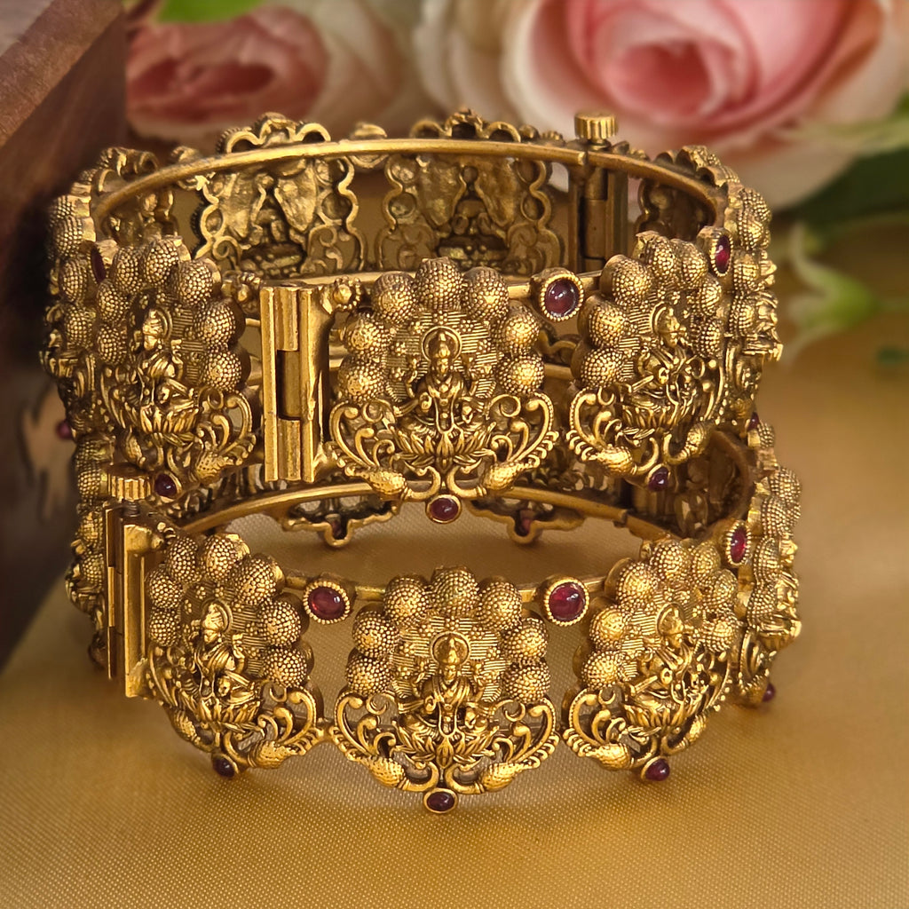 Bangles, Lakshmi and peacock motifs. Ahankaraka AKBA128.