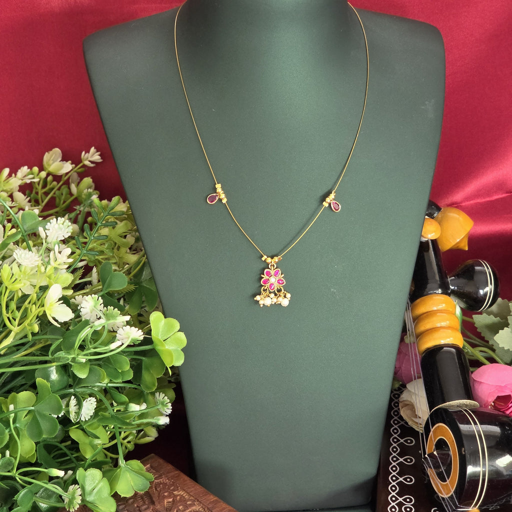 Invisible necklace, floral motif. Ahankaraka AKIN03.